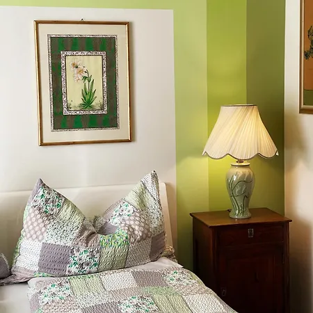 Grotto Flora De Charme Bed and Breakfast 3*