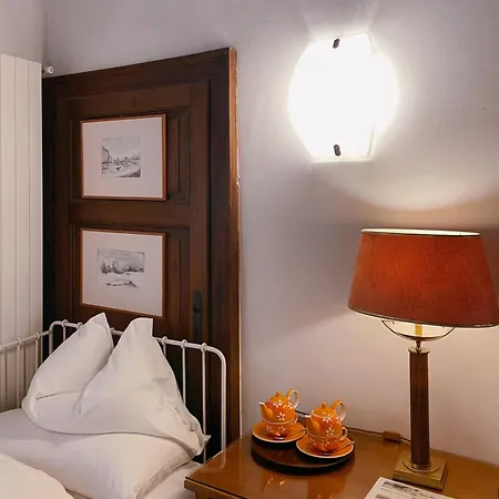 Grotto Flora De Charme Bed and Breakfast 3*